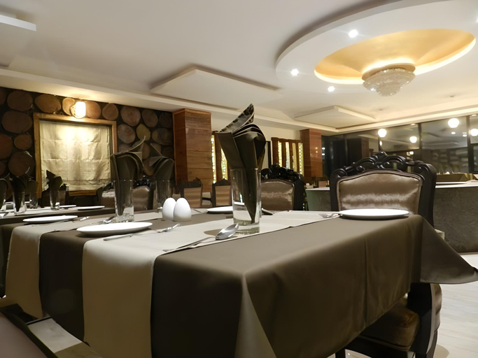 Food & Drinks 4, Hotel Stonarc, Pune