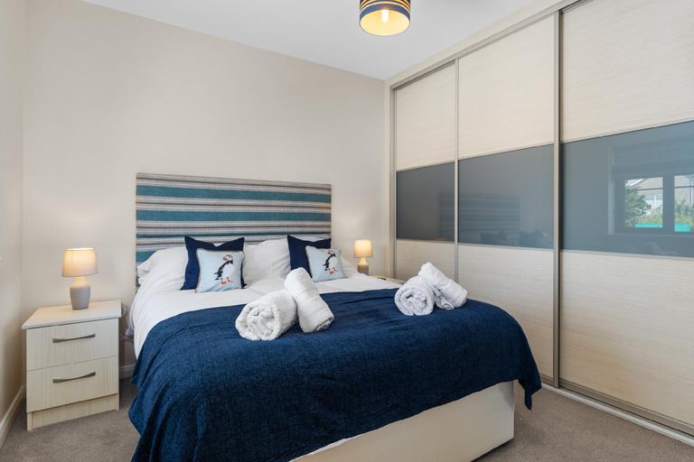 Bedroom 2, The Hygge - Modern Cottage, Central Location, Pembrokeshire