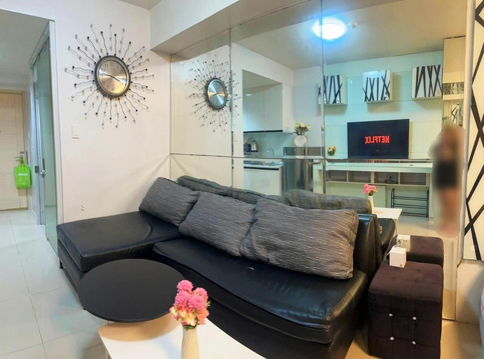 Others 4, Sea Residences - Look for Ms. Mav, Pasay City