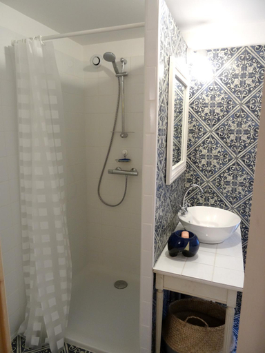 Bathroom 2, L'escalier des reves - Quadruple confort, Yonne