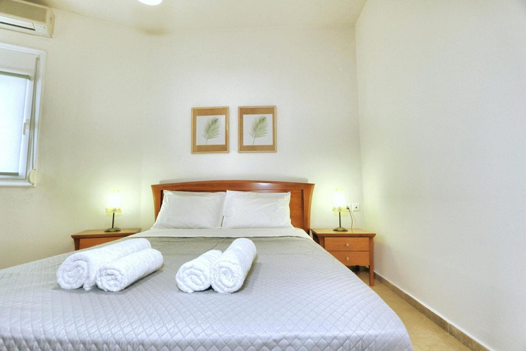 2, "Eleni" Sea  Luxury Apartment in Mades beach, Crete