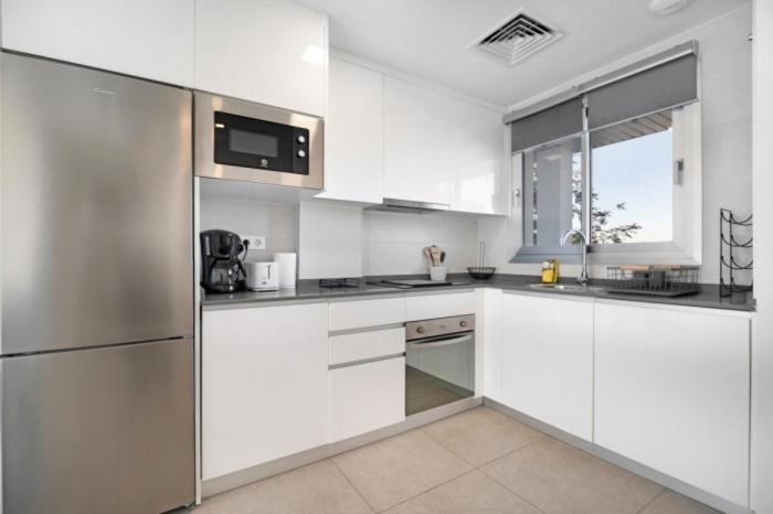 Kitchen 4, Luar Candor free parking by Staycare, Cádiz