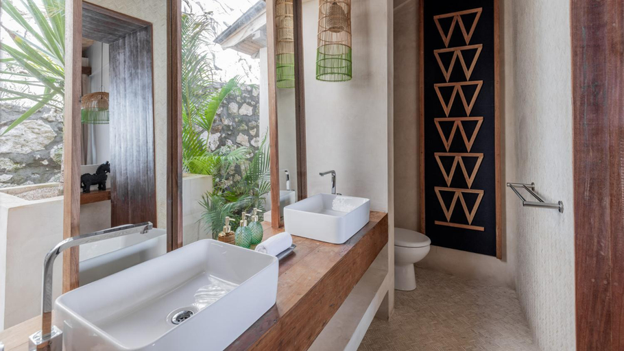 Bathroom 3, Panorama Villas Ceningan, Klungkung