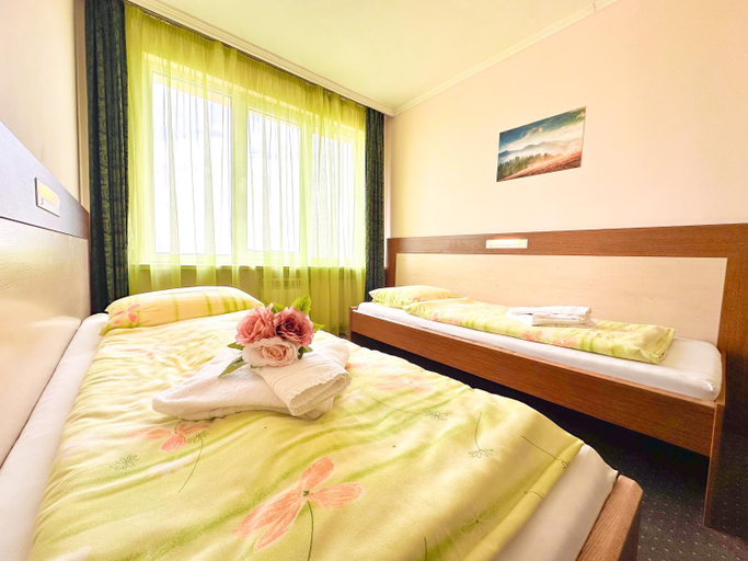 Bedroom 2, Hotel Gorna Banya, Stolichna