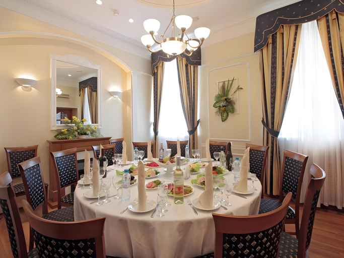 Food & Drinks 3, Lefortovo Hotel, Central