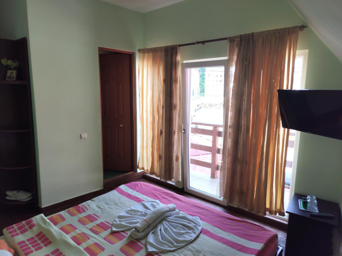 Bedroom 2, Casa Bustean, Busteni