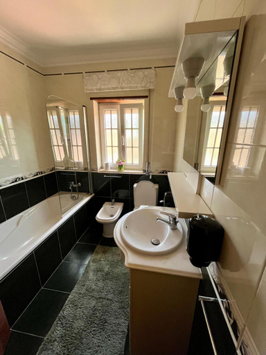 Bathroom 2, Alojamento Real, Torres Vedras