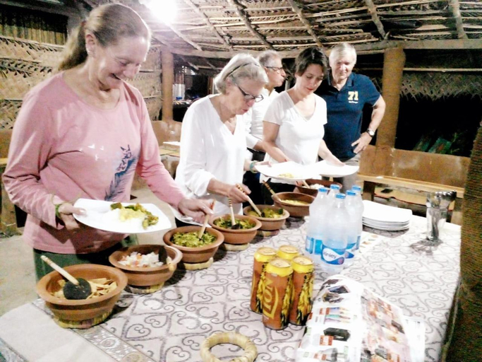 Food & Drinks 2, Udesh Guest, Thamankaduwa