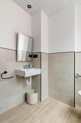 Bathroom 4, Arturo Soria Stays by Charming, Madrid