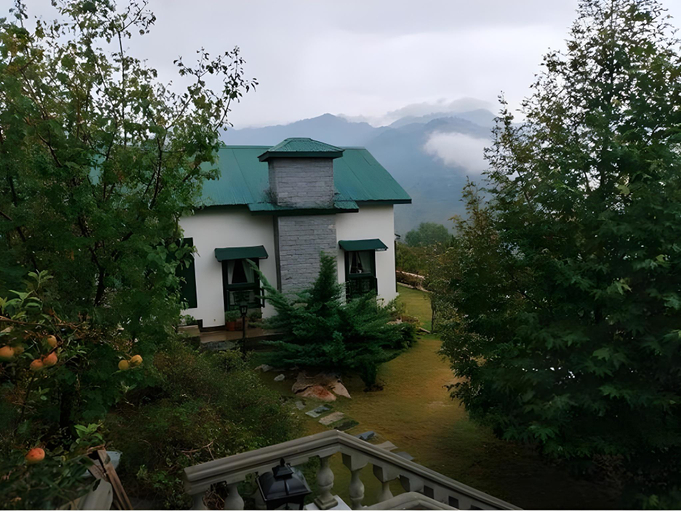 Exterior view 3, Magpie Lodge, Hazara