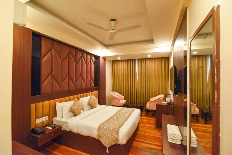 Bedroom 3, Hotel Swagat Suites , Hardwar
