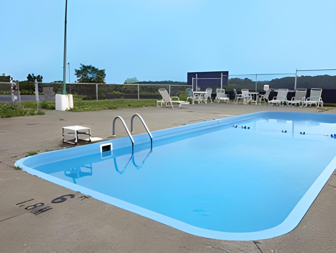 Sport & Beauty 5, Travelodge by Wyndham Mansfield, Richland