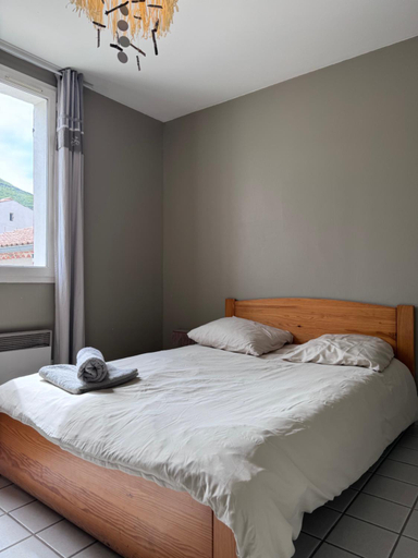 Bedroom 2, Auberge des deux vallees, Hautes-Alpes