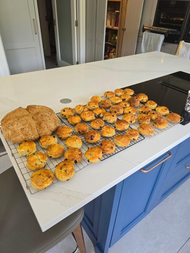 Food & Drinks 5, Blackrock Carole Ville Guesthouse