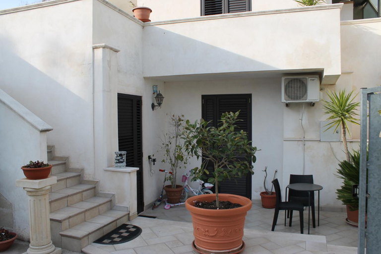 Others 5, B&B Delle Rose, Taranto