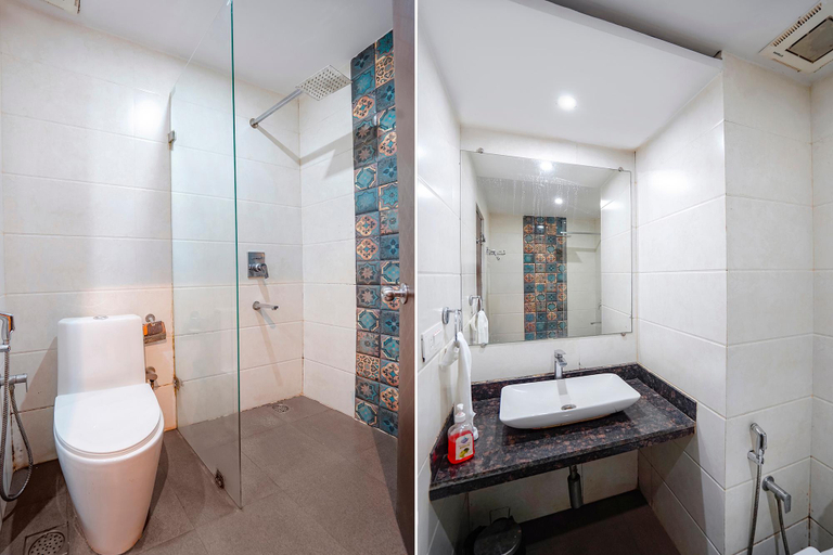 Bathroom, Fabhotel Bagatel, North Goa