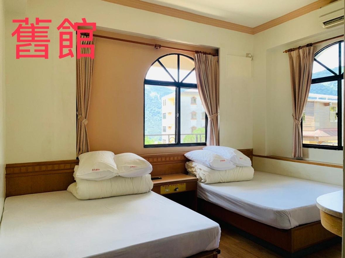 Bedroom 4, Yong Li Hotel, Yulin