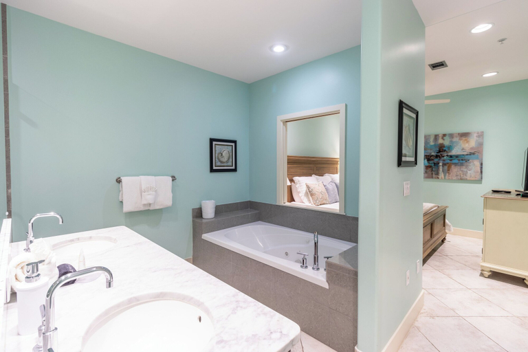 Bathroom 1, Sapphire by Ryson Vacation Rentals, Galveston