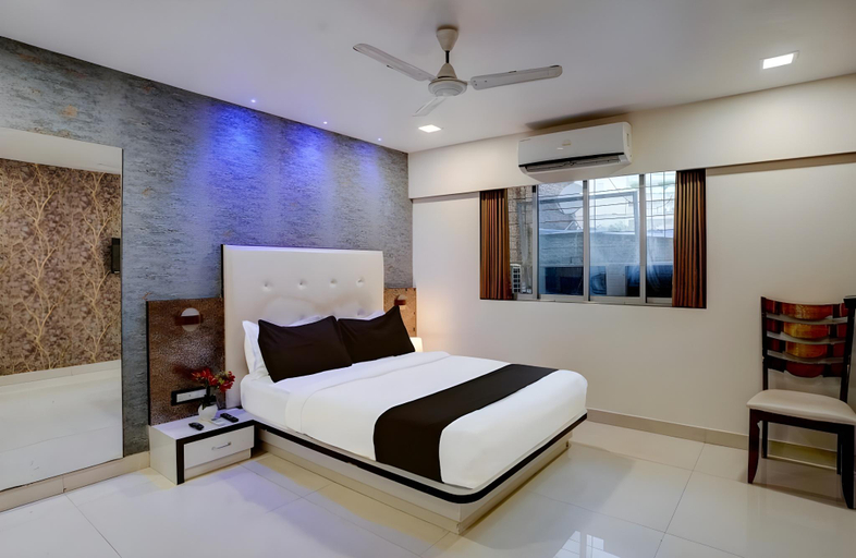 Bedroom, Hotel Golden Star, Mumbai Suburban