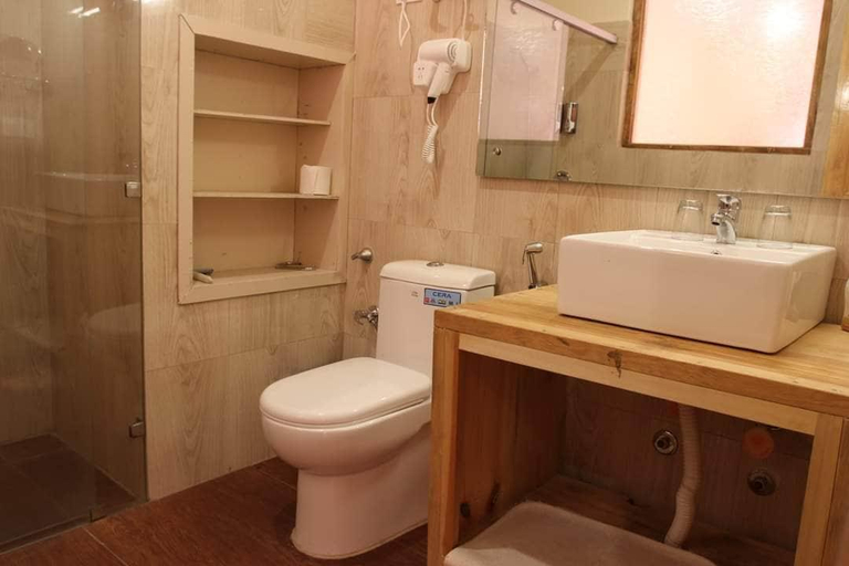 Bathroom 5, Ratna Hotel Ladakh, Leh