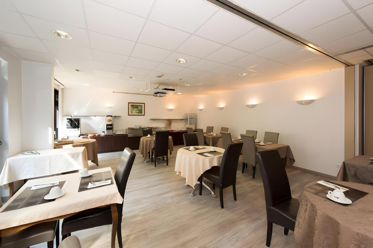 Food & Drinks, Hotel Majestic Alsace - Strasbourg Nord, Bas-Rhin