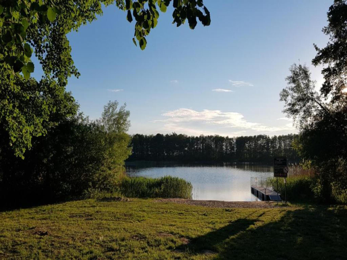 Others 5, Geraumige Ferienwohnung in Boddin mit Garten, Rostock