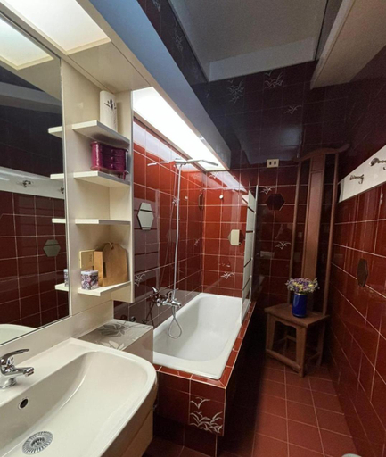 Bathroom 1, The Olive Grove Roma Guest House, Rome