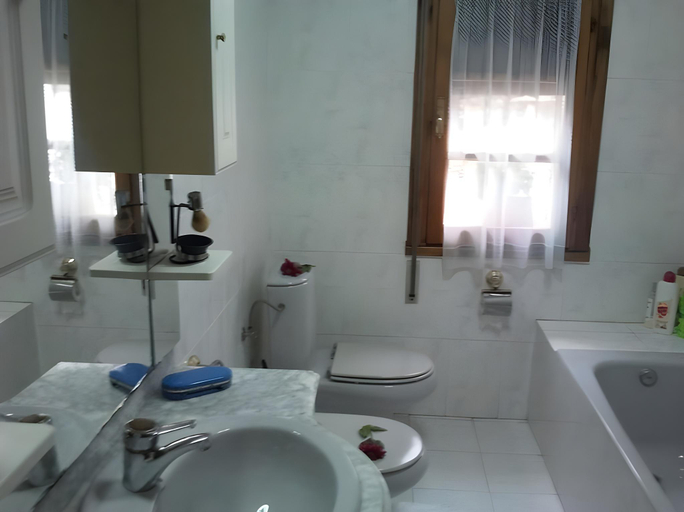Bathroom 3, Apartamentos y Casas de Aldea La Pornacal, Asturias