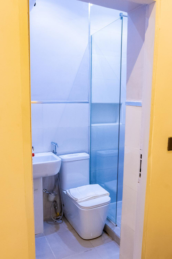 Bathroom 3, 99 MOZILLA APARTMENTS AND SUITES, AbujaMun