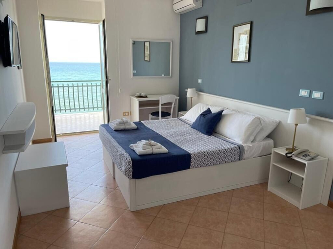Bedroom 3, Hotel Club Perla, Lecce
