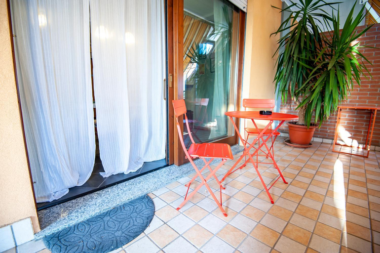 Others 5, monica Casa Vacanza, Varese