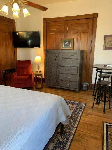 Bedroom 2, Alpine Bed and Breakfast, Brewster