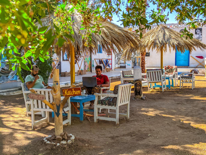 Food & Drinks, El Rayga Camp - Comfy studio - single, Sant Katrin