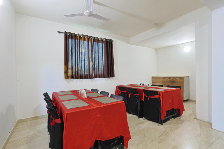Food & Drinks, Hotel Scintilla, Gir Somnath