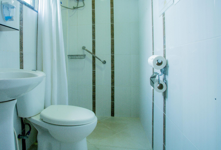 Bathroom 5, Puerto Pension, Puerto Princesa City