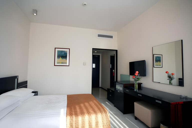Bedroom 2, City Hotel, Shanghai