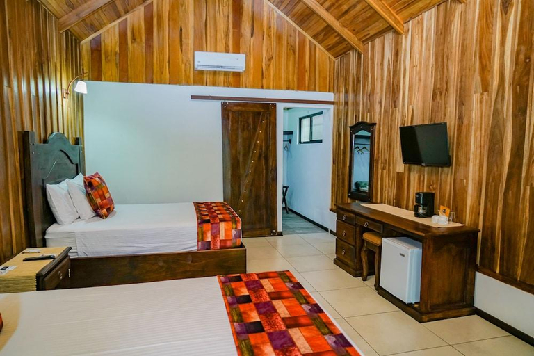 Bedroom 2, Arenal History Inn, San Carlos