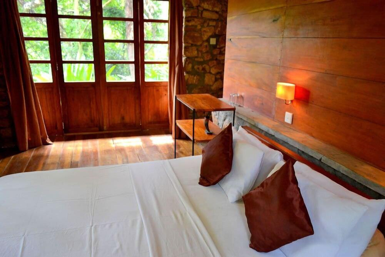 Bedroom 2, Landa Holiday Houses, Imbulpe