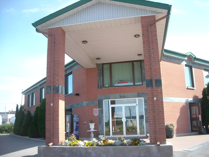 Exterior & Views 2, Travelodge by Wyndham Rigaud, Vaudreuil-Soulanges