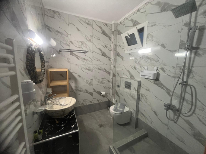 Bathroom 4, Villa Askamnia and Suites, Central Macedonia