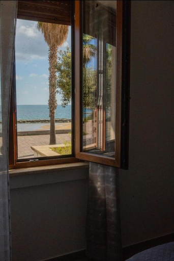 Others 3, B&B Benvenuti al Sud, Crotone