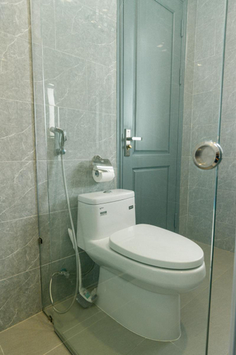 Bathroom 4, Full Moon Apartments, Da Nang