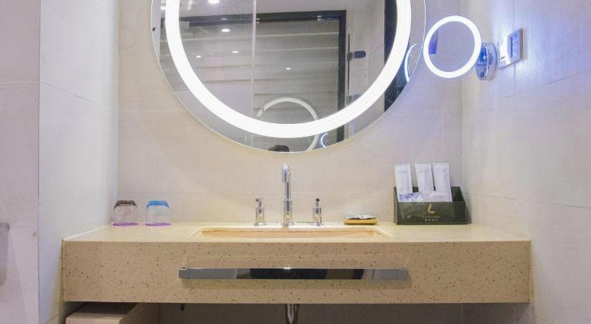 Bathroom 3, Lavande Hotels·Xiantao Xintiandi International Square, Xiantao
