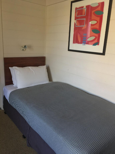 Bedroom 2, The Denman Hotel Thredbo, Snowy River