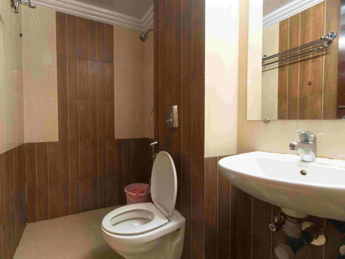 Bathroom 5, HOTEL KHEMS, The Nilgiris