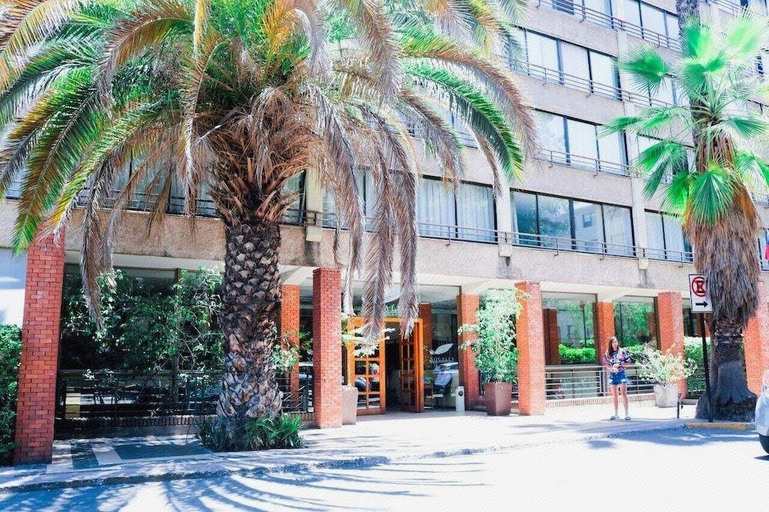 Exterior & Views 2, Hotel Casa Nogales, Santiago