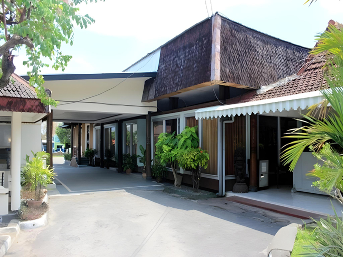 3, Hotel Ikhtiar Surya, Banyuwangi