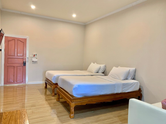 Bedroom 2, Funwan Hotel, Li