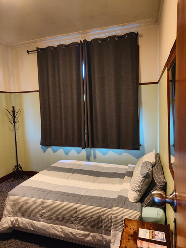Bedroom 4, Manor hostel, Dunedin