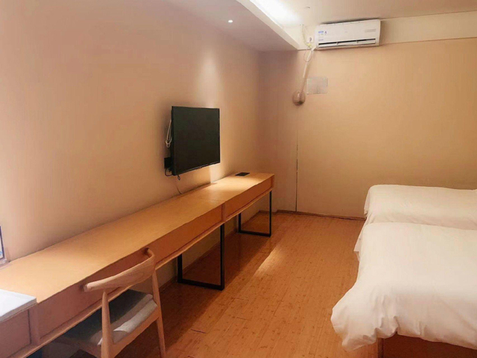 Bedroom 2, Ji Hotel (Xining Railway Station), Xining